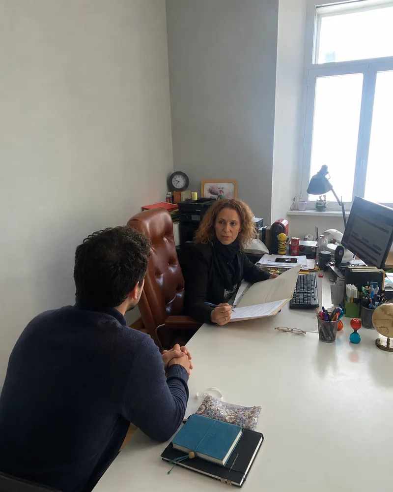Un colloquio nello studio legale dell'Avv. Racchi a Trieste